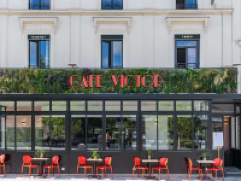 Best Western Plus Hotel de Dieppe 1880 Hotels near Rouen-Rive-Droite Station