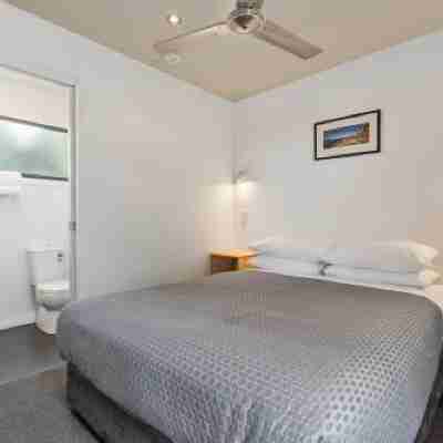 Swansea Beach Chalets Rooms