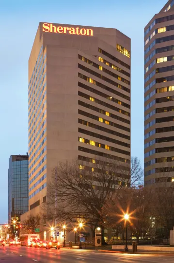 The Plaza Hotel Columbus at Capitol Square