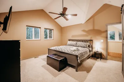Glacier Springs Cabin #02 - The Come on Up Cabin! 베이커 호 주변 호텔