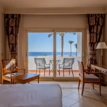 CONTINENTAL PLAZA BEACH RESORT by IHG Отели рядом с Аэропорт Офира