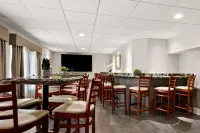 Best Western Plus Concordville Hotel - bar