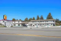 Super 8 by Wyndham Crescent City Hotel a Del Norte County