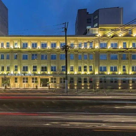 Hotel Global Grupos Отели рядом с достопримечательностью «Площадь Либердаде»