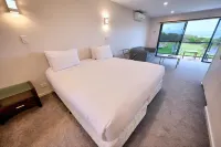 Diamond Island Resort, Restaurant & Bar and Penguin Show Hoteles en Bicheno