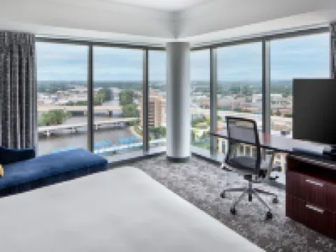 Amway Grand Plaza, Curio Collection by Hilton Hotels in Grand Rapids