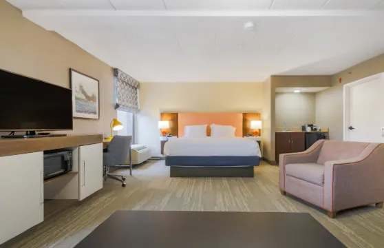 希爾頓歡朋酒店-福爾裏弗韋斯特波特