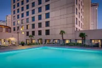 Hilton New Orleans Riverside - Pools