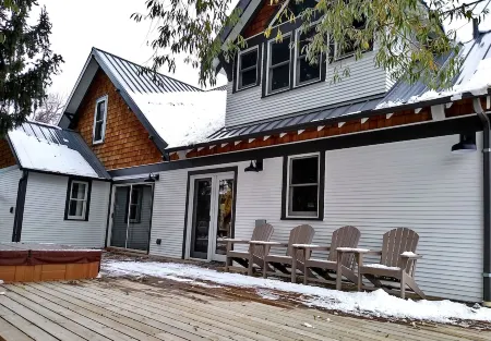 Large Craftsman style farmhouse near Bozeman and Big Sky, MT, and hot springs!!! Отели в г. Gallatin Gateway
