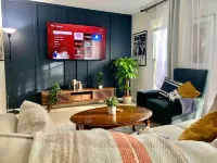 Contemporary 3BR: Large Patio, TVs in Every Room. Heart of Montgomery Village Hotel a Montgomery Village