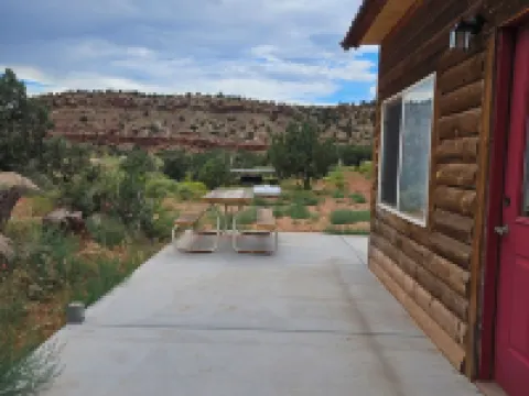 The Woody Cabin in Southern Utah, 39 Mi from Zion. 蘋果谷酒店