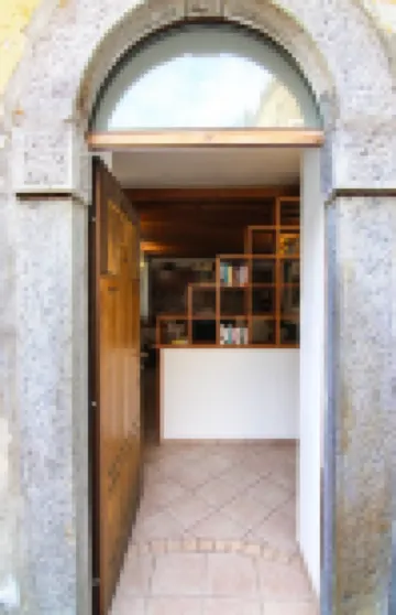 Town Centre Villa with Lake View