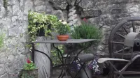 Private Annex to Manor Sleeps 6