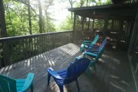 Spectacular panoramic mountain views!  3 king suites, hike, bike, swim, paddle