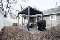 Cozy home a mile from downtown. 엠브리-리들 에어러노티컬 대학 - 프레스컷 주변 호텔