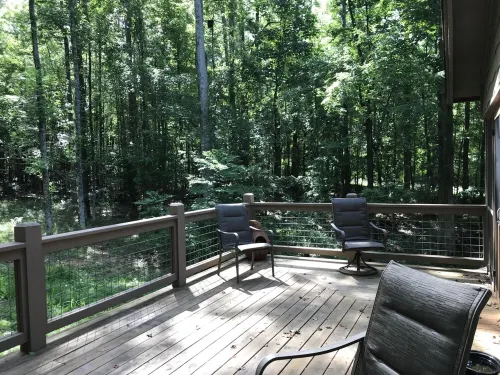 Lake Martin alabama, Cozy Couple Or Small Family. Pontoon Boat Rentals Available