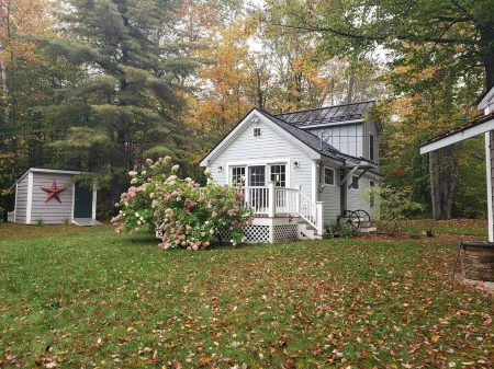 Relaxing cabin in the mountains...Snowmobile, ATV, Fish, Hike, Relax Отели в г. Андовер