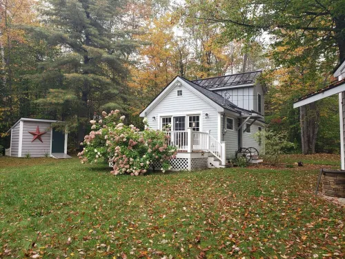 Relaxing cabin in the mountains...Snowmobile, ATV, Fish, Hike, Relax 앤도버 호텔