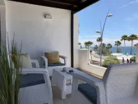 Beautiful apartment facing the sea with Wifi and AC