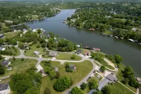 Cozy, family friendly country Side Cabin 15 Min to the Ark Encounter w/fire pit