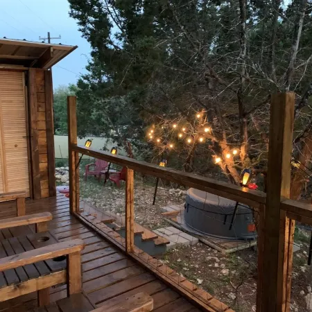 Romantic Cabin: Hot Tub, Pet Friendly, 2m Whitewater, Concierge, Private Driver