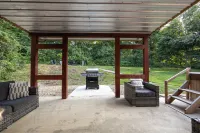 Escape to Sage Creek Cabin: 5 Acres + Privacy + Hot Tub + Fire Pit