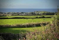 Lovely four bedroom house with spectacular panoramic views of Cornwall coastline 틴태절 호텔