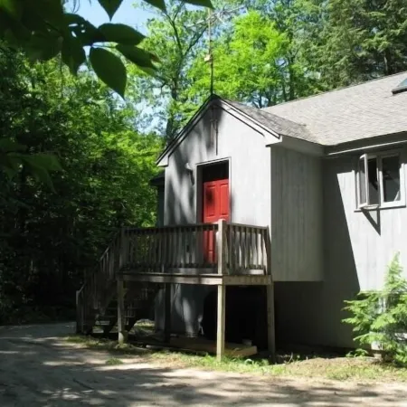 Resort home with Private hot tub , fireplace, pools, pond, WIFI