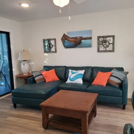 2/2 condo daphne Al.