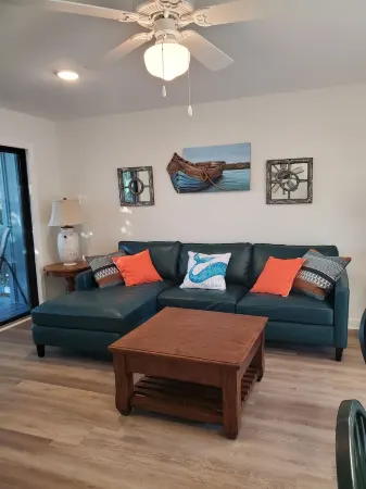 2/2 condo daphne Al.