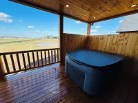 Bourbon Retreat With Hot Tub 9 Hotels in 