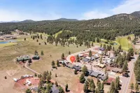 Grand Canyon Brand New Home with AC. Near Golf Course, Lake & Bearizona