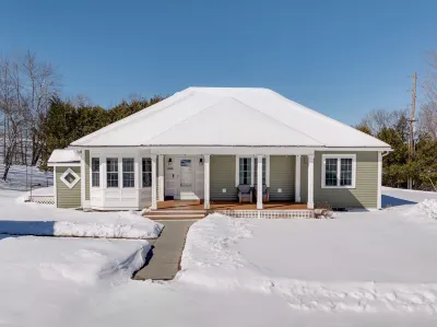 Mountain home with theater space, game room & gym