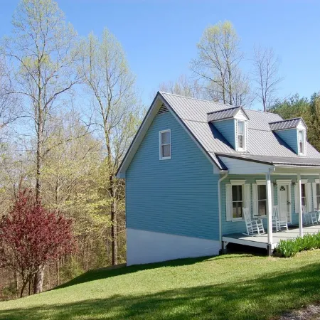 Peaceful Country Cottage with Game Room & Hot Tub