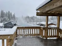 The Highlander, a beautiful cozy modern cabin at Terrace Lakes Resort. Shafer Butte Lookout US 366, ID 32 주변 호텔