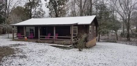 LOG Cabin, 5 miles from town, but very country setting