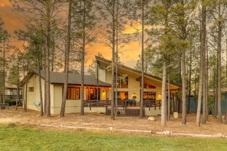 Ponderosa Pines Sanctuary With Amazing  Golf Views