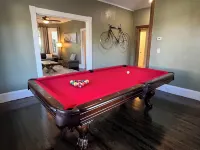 Spacious ski chalet with pool table & mountain views Hotel a Rutland