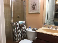 Beautiful 1 Bedroom/1bath 1 mile to the beach.