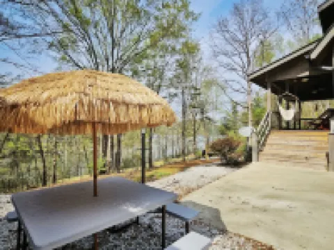 Bunk/Game Room, Near Lake, Pet Friendly, Firepit, FUN! Hotels in Stephens County