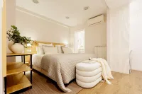 ❤ of San Sebastian | Walk Score 99 | 3 Baths