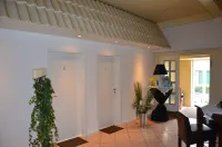 Newly built holiday apartment in a modern country house style. 10 min cycle path to the beach