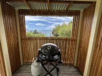 Impression Bay Lodge - Waterfront Property on the Tasman PeninsulaPet Friendly
