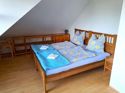 Geräumige Ferienwohnung "dresdner Stadt-terrasse" für 5 Erw., Kinder Willkommen Hotels in Plauen