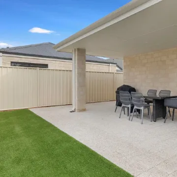 Discover Dunsborough Living