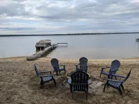 3 Br Lakefront Cottage on Beautiful Sandy Beach Lake Missaukee