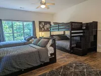 Spacious and Serene Smoky Mountain Retreat- the Perfect Launch for the Dragon!