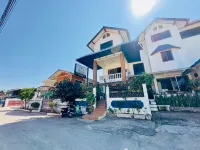 Your Home Ayutthaya Hoteles en Hua Ro