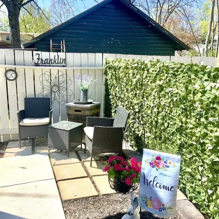Beautiful Private Spacious Suite Downtown Franklin