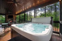 🏡 Whisky Hollow: Pets 🐾, Private Heated Pool 🏊‍♂️, Arcade 🕹️, Playground 🎠